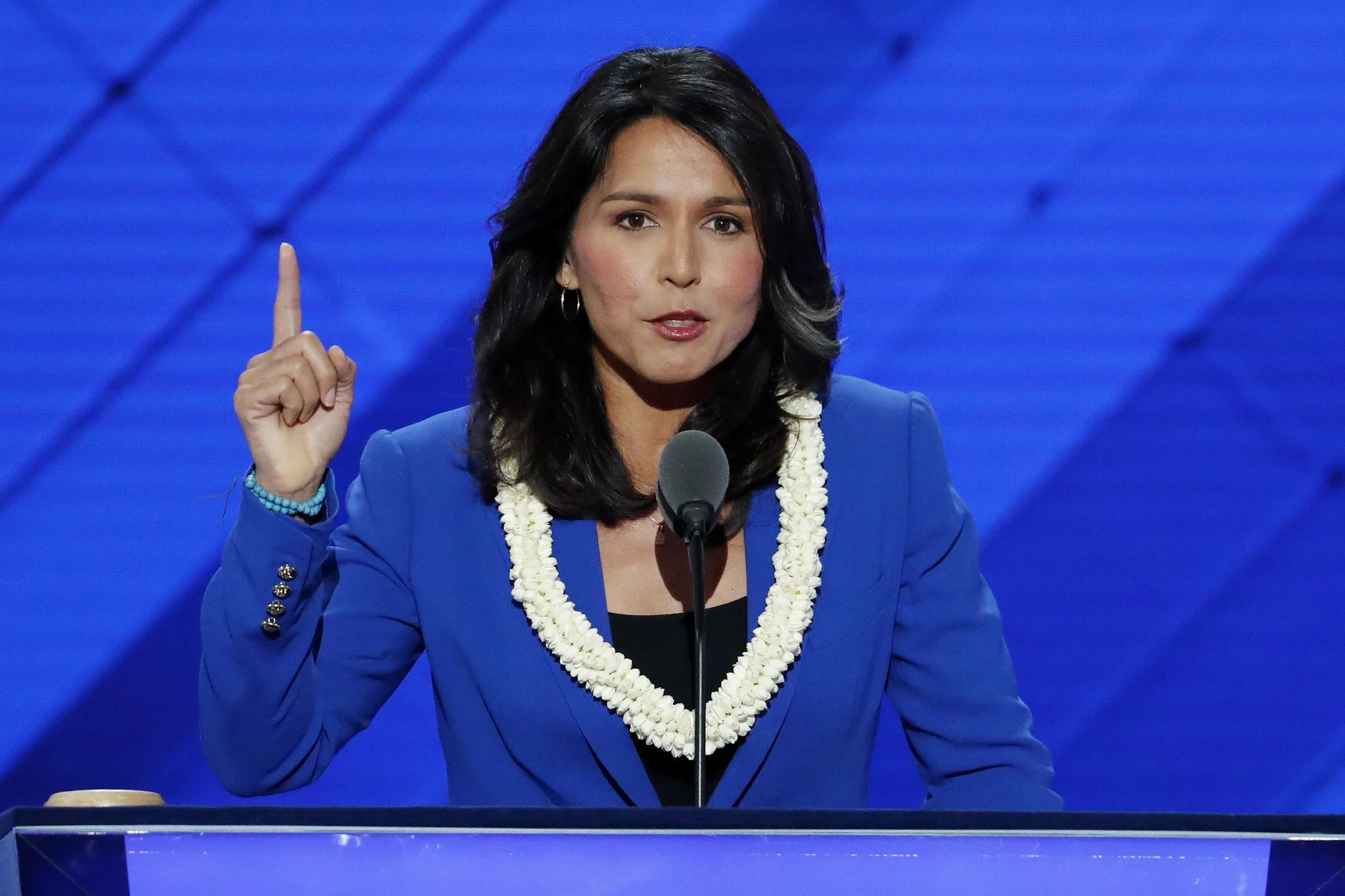 Tulsi Gabbard: A Maverick’s Journey Through American Politics