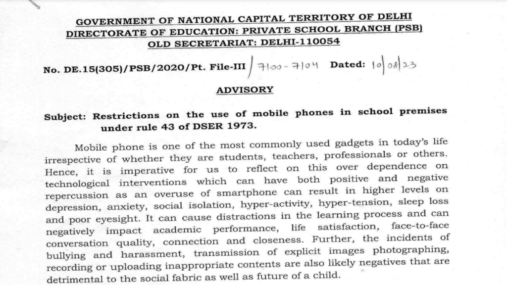 How Does Smartphone Ban in Schools Impact Students from Low Socioeconomic Backgrounds?