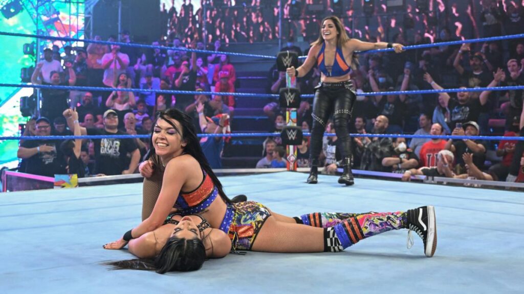 How did Bayley and Indi Hartwell's friendship start?