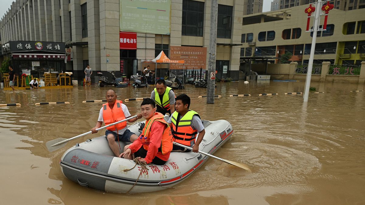 How is climate change affecting extreme weather events in China's south?