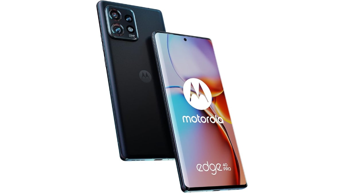 What AI-infused features are available on Motorola Edge 50 series smartphones?