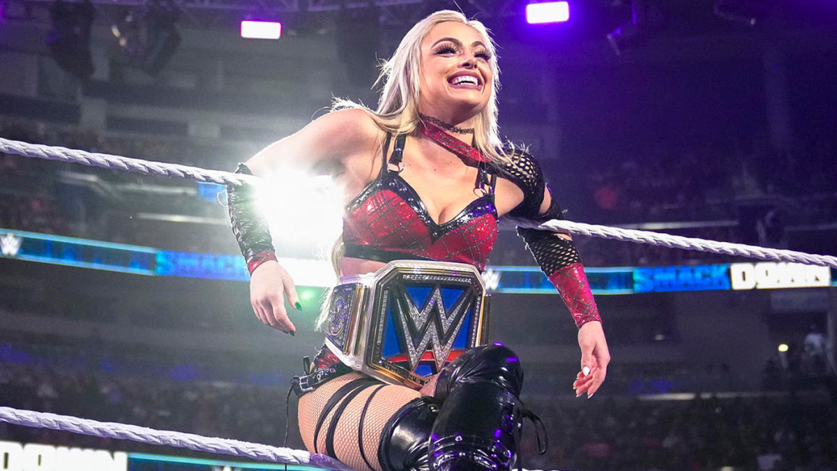 What distraction led to Liv Morgan's victory over Nia Jax?