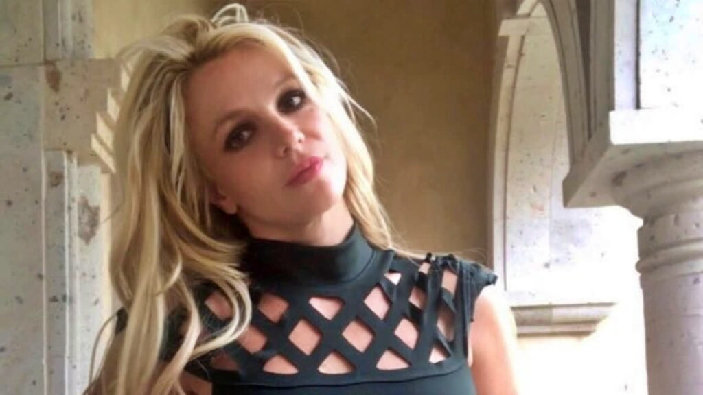 What is the impact of Britney Spears settling the legal dispute with her father on her freedom and independence?