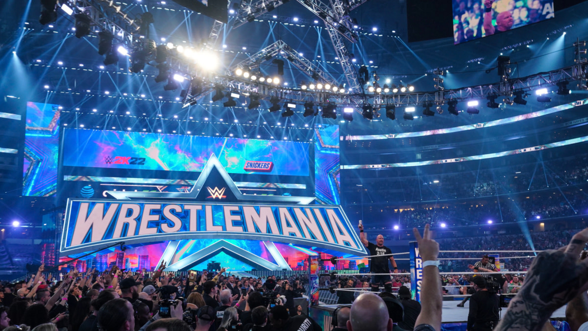 What is the attendance of WWE WrestleMania 40 and where was it held?