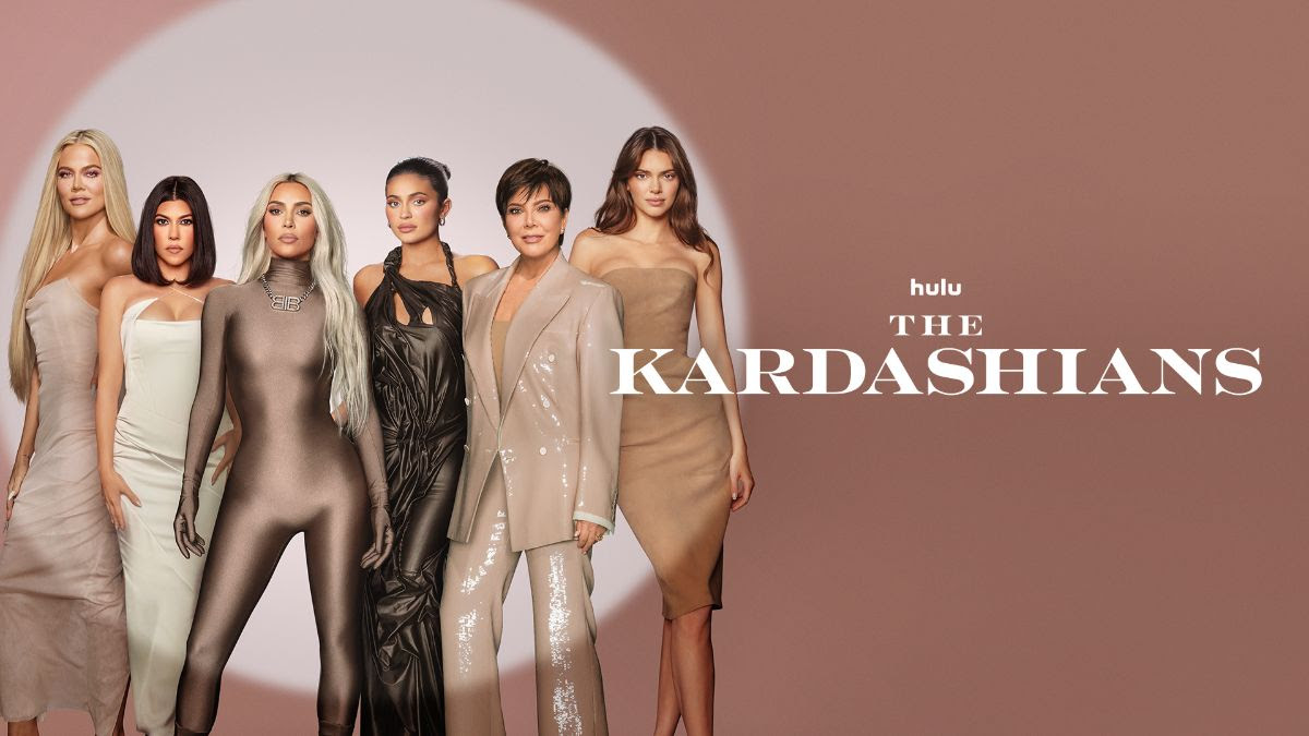 Who are the main stars in the show 'The Kardashians' season 3?