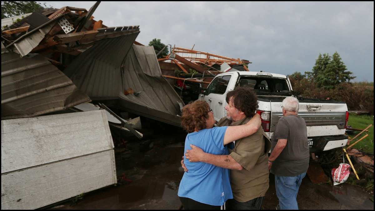 How did the small town of Greenfield, Iowa, come together after the devastating tornado?