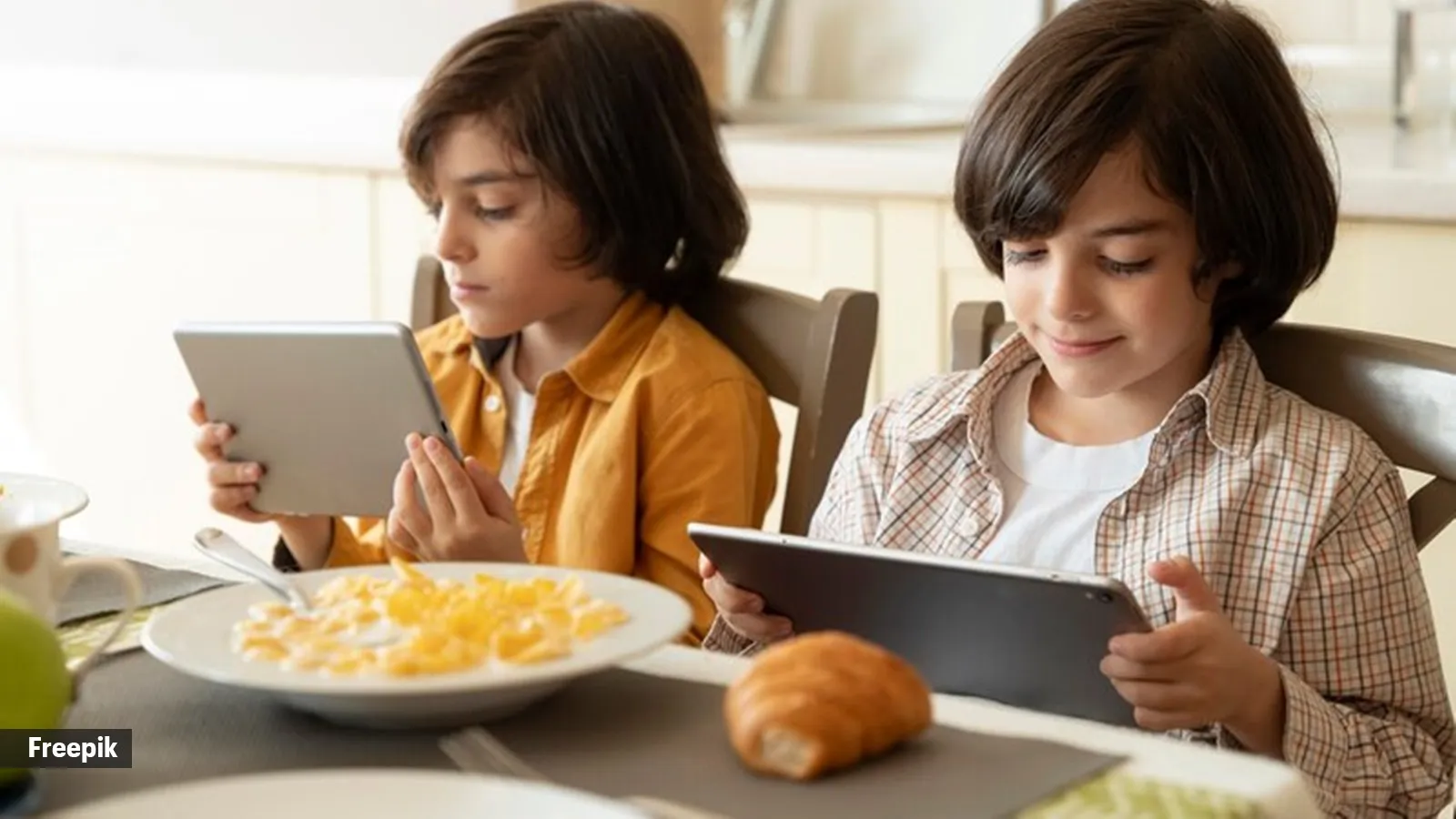 How is Junk Food Marketing Influencing Children's Eating Habits and Calorie Consumption?