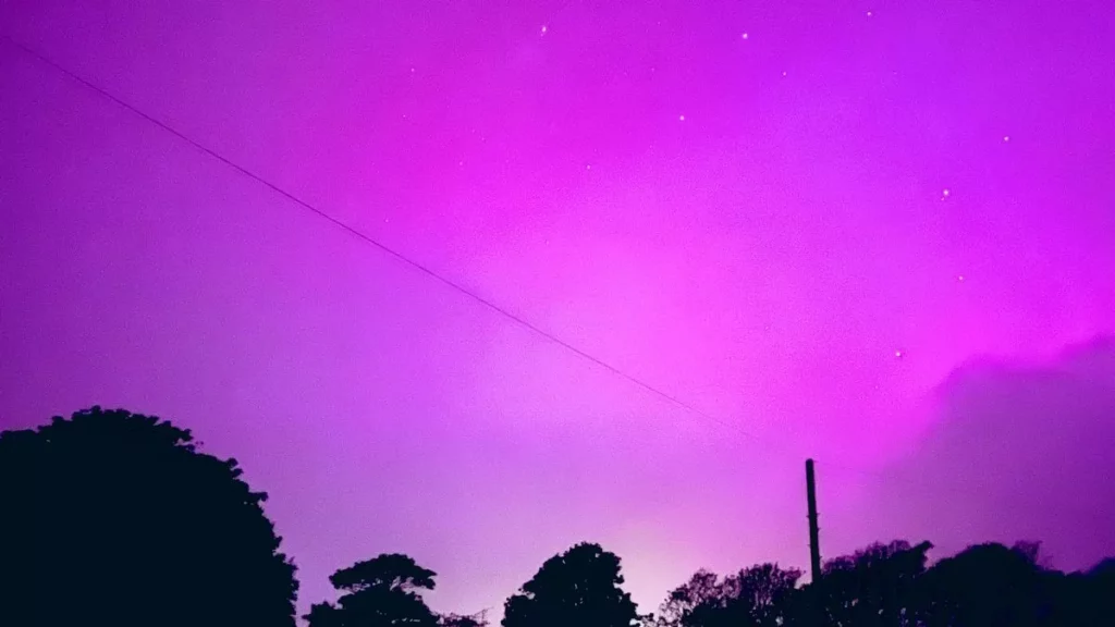 How to Find the Best Stargazing Spot to View Aurora with Minimal Light Pollution in Cork?