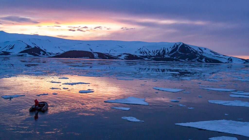 What Caused the Large Opening in Antarctica's Sea Ice in 2016-17?