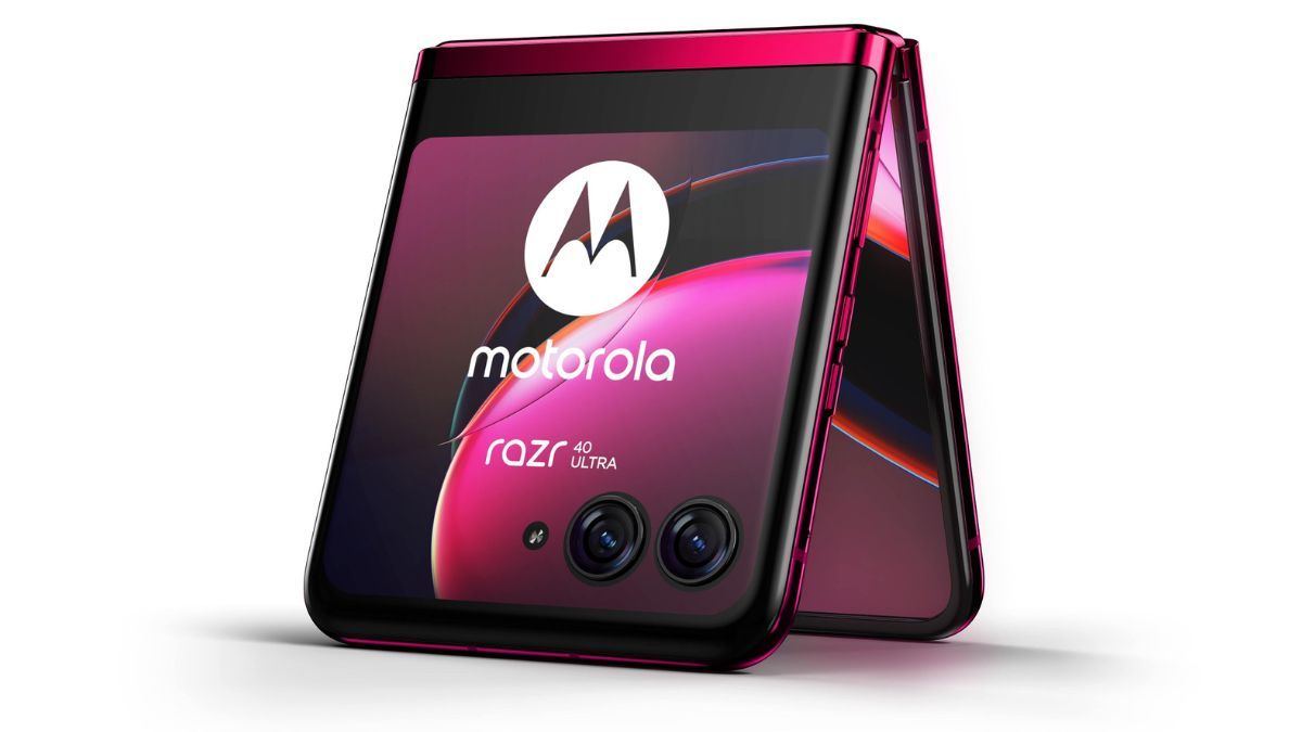 What are the new features in the leaked Motorola Razr 50 Ultra phone? Include colors and processor details in the query.