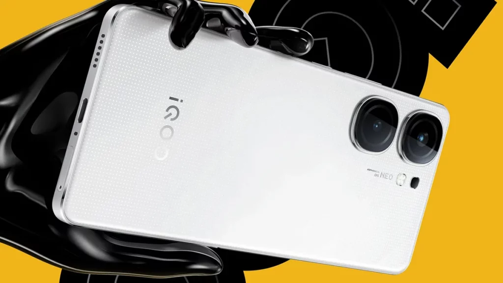 What are the features of iQOO Neo9S Pro's camera and display?