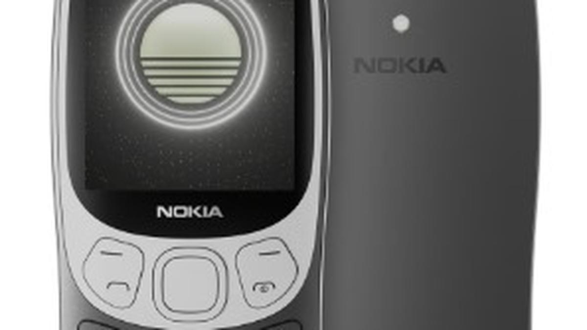 What are the specifications and prices of Nokia 235 4G and Nokia 220 4G in India?
